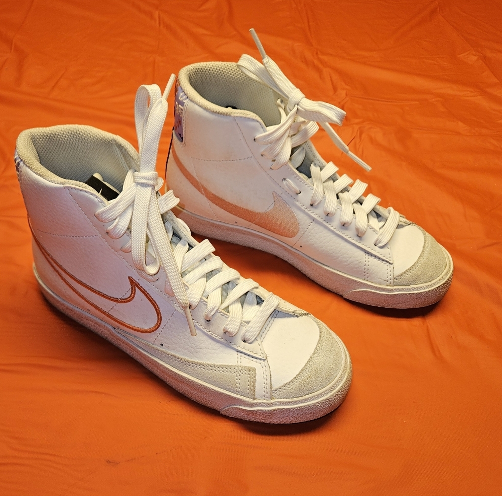 Nike Blazer Mid '77 SE "First Use" High Top Sneakers sz4.5 Youth E.U.C.